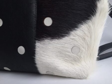 Dokterstas rugzak zwart/ koeienvacht met bolletjes ( VERKOCHT )