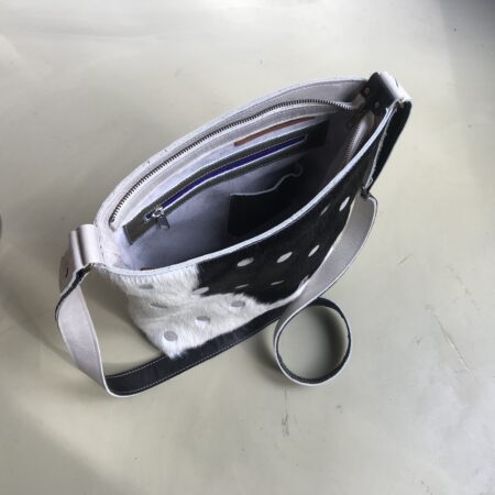shopper TONY wit / zwart koeienvacht met stippen