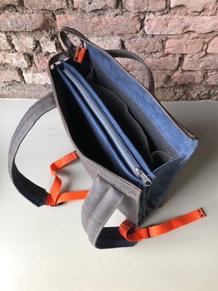 Voorbeeld werktas rugtas taupe / donkerblauw