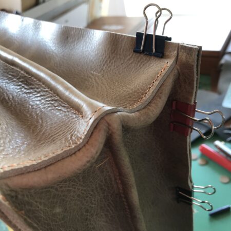 Voorbeeld werktas rugtas mosterd met stippen