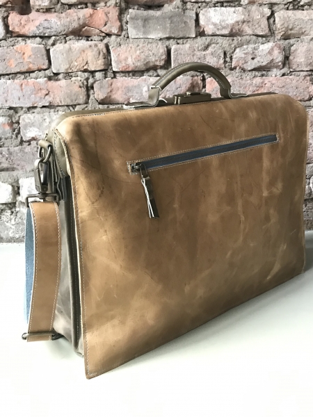 charleyachterkant laptoptas CHARLEY cognac / olijfgroen