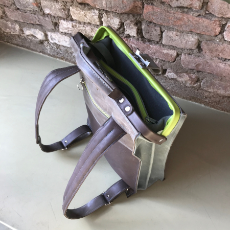 Dokterstas / rugtas taupe met fluorgele accenten