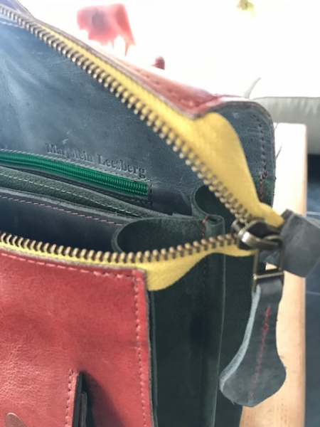 laptoptas kastanjebruin met stippen VERKOCHT