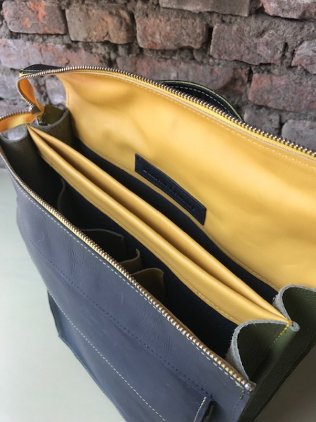 laptoptas zwart rugtas VERKOCHT