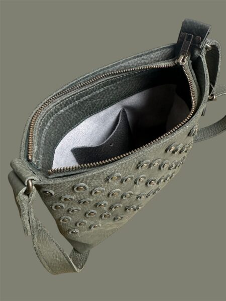 BILLY donkergroen met studs